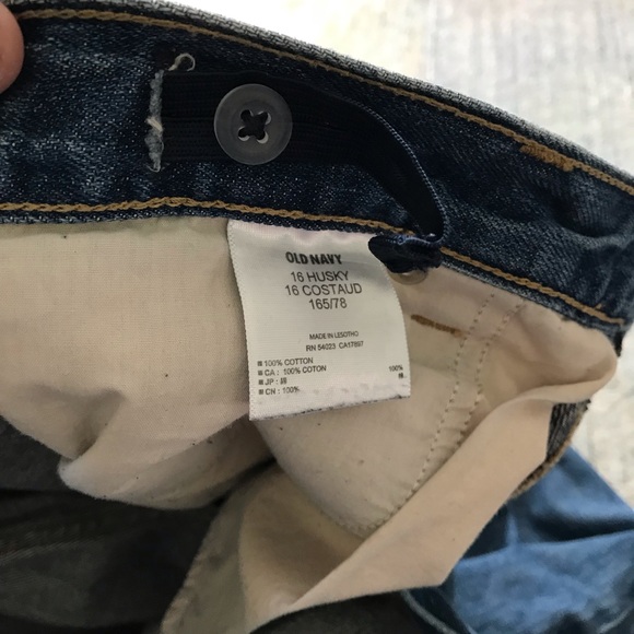 Old Navy Boys Loose Fit Jeans - Picture 2 of 8